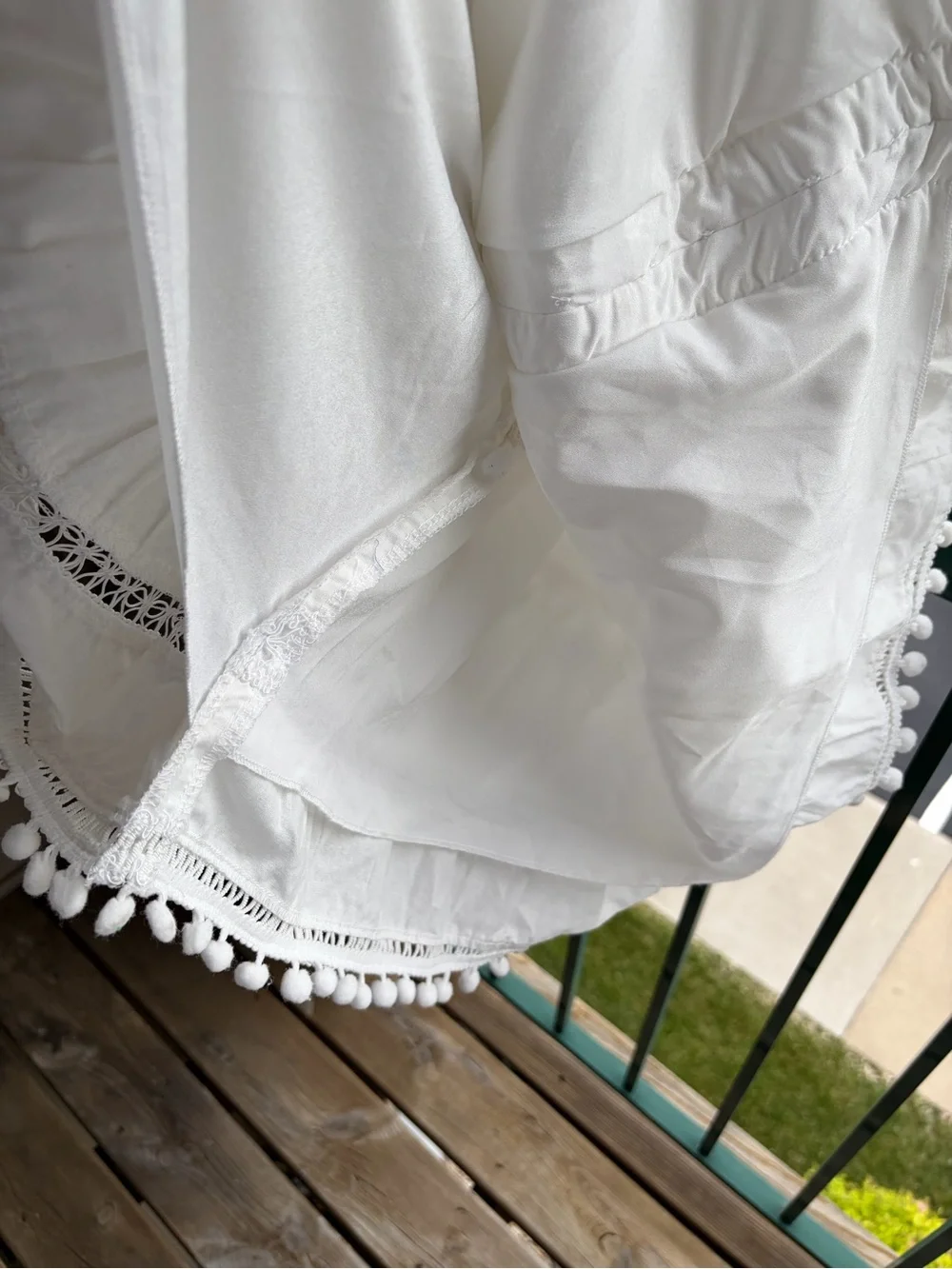 🆕🥥 Layered With Love White Pom Pom Lace Trim Mini Dress XL Boho Cottagecore - Picture 13 of 17